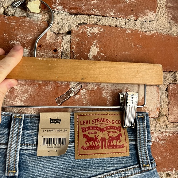 Levi's® Wedgie Destructed Straight Jeans NWT Light Wash - Picture 7 of 7